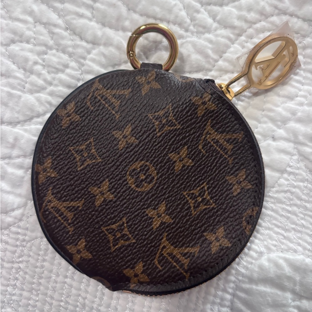 Louis Vuitton Brown and Gold Key & Card Holder